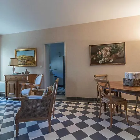 La Maison Des Champs